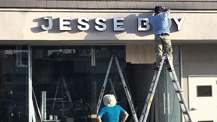 Channel letters with illumination