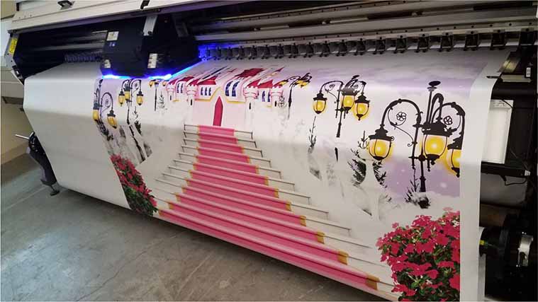 Custom decorative banner