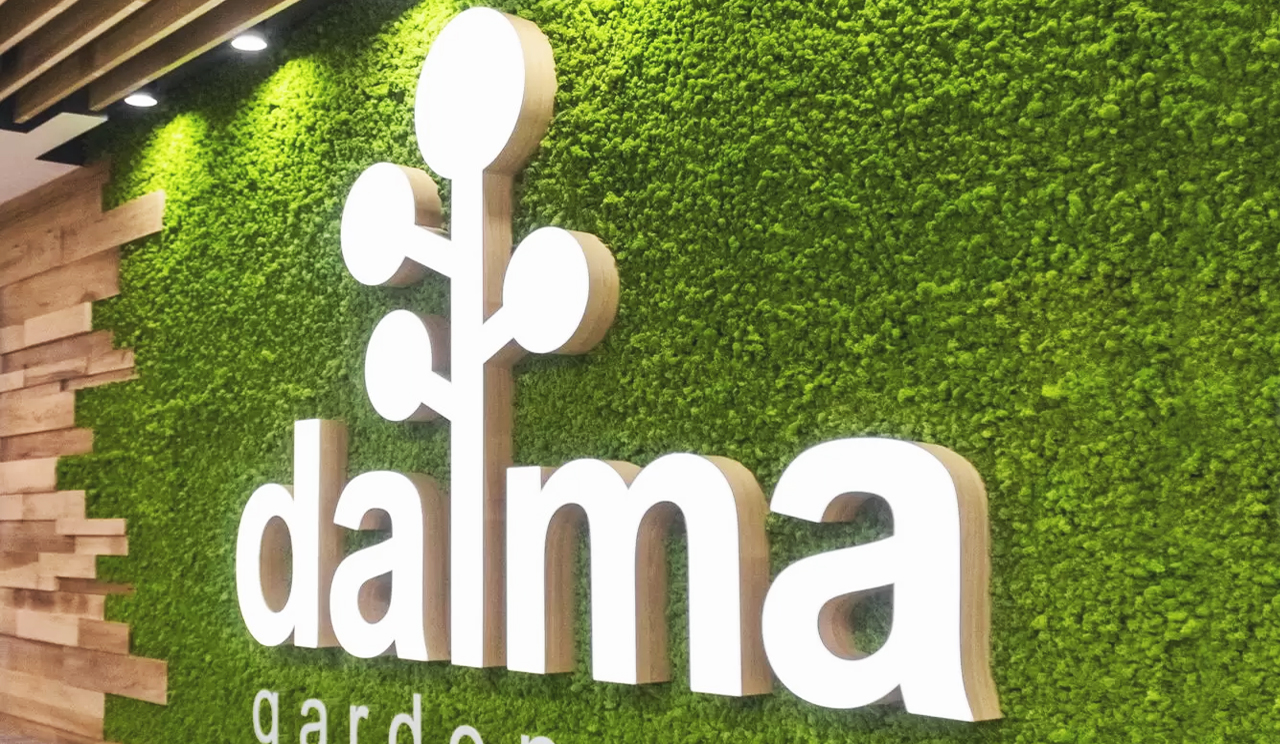 Dalma Mall custom logo installation