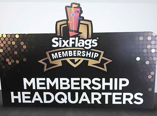 custom pvc stand sign for Six Flags