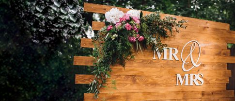 Mr & Mrs wooden stand for wedding with acrylic letters