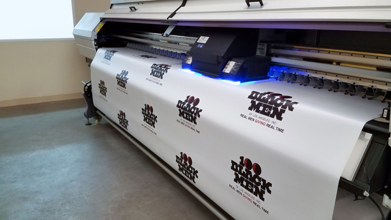 UV curing a vinyl banner