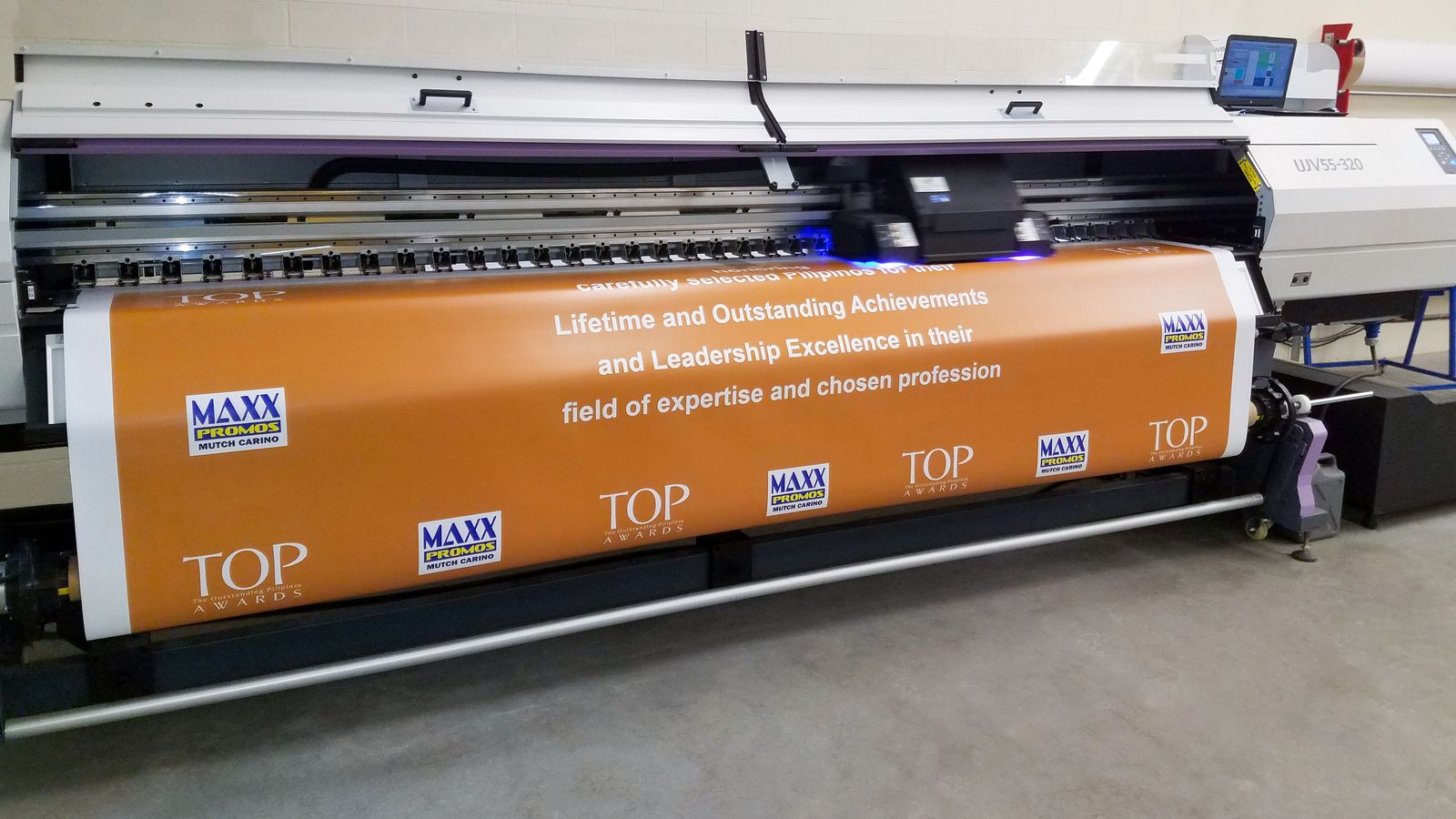 Vinyl banner printing with UV