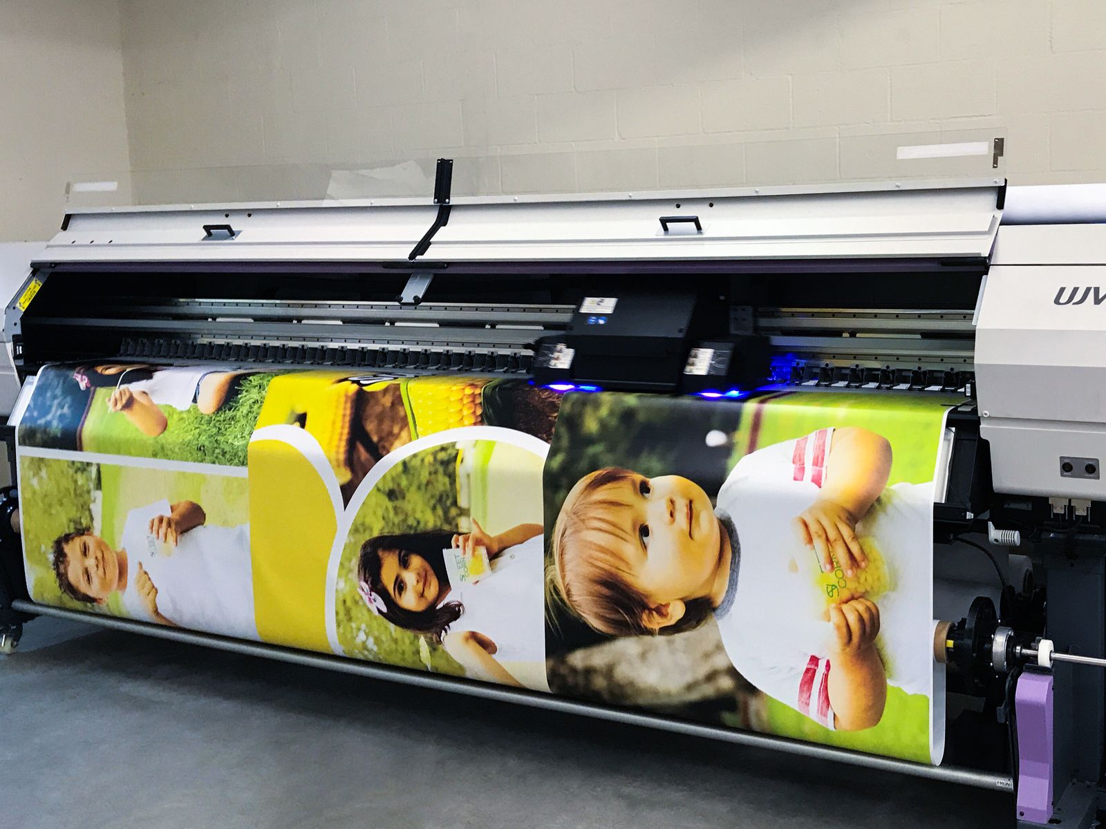 Custom large format banner printing process | Front Signs