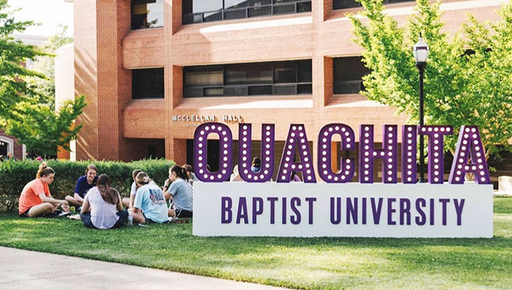 ouachita-university-yard-monument-sign