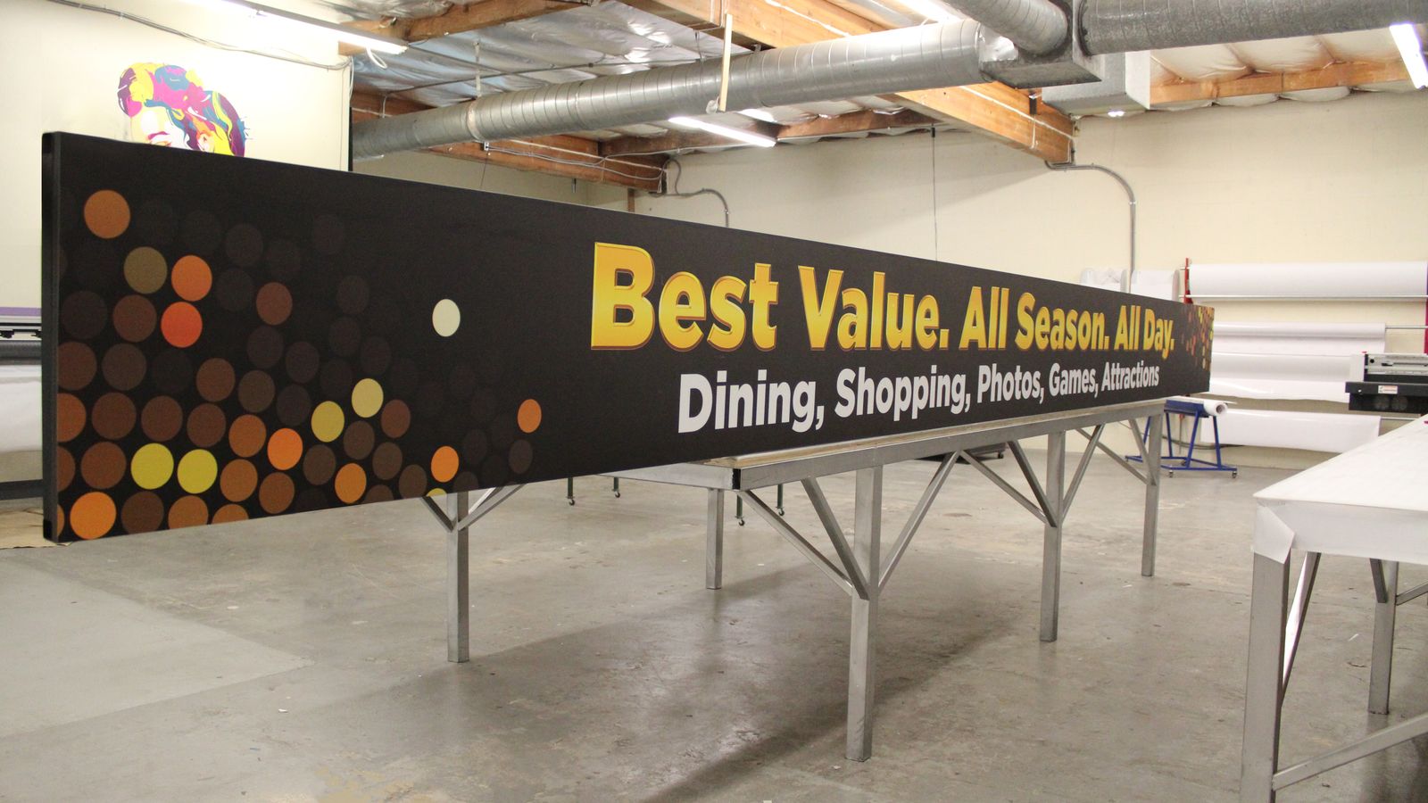 long promotional aluminum sign