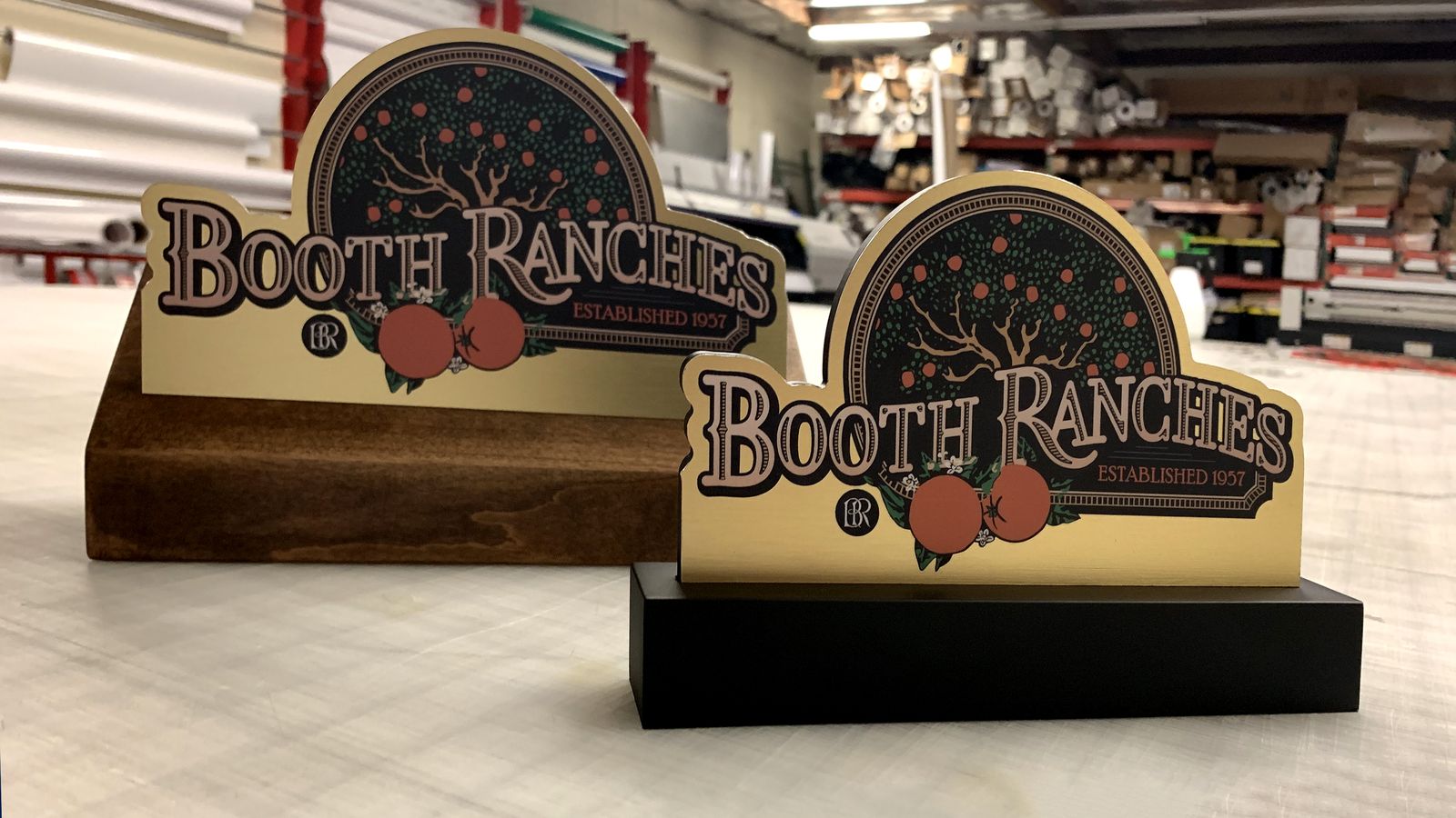 Booth ranches tabletop stand