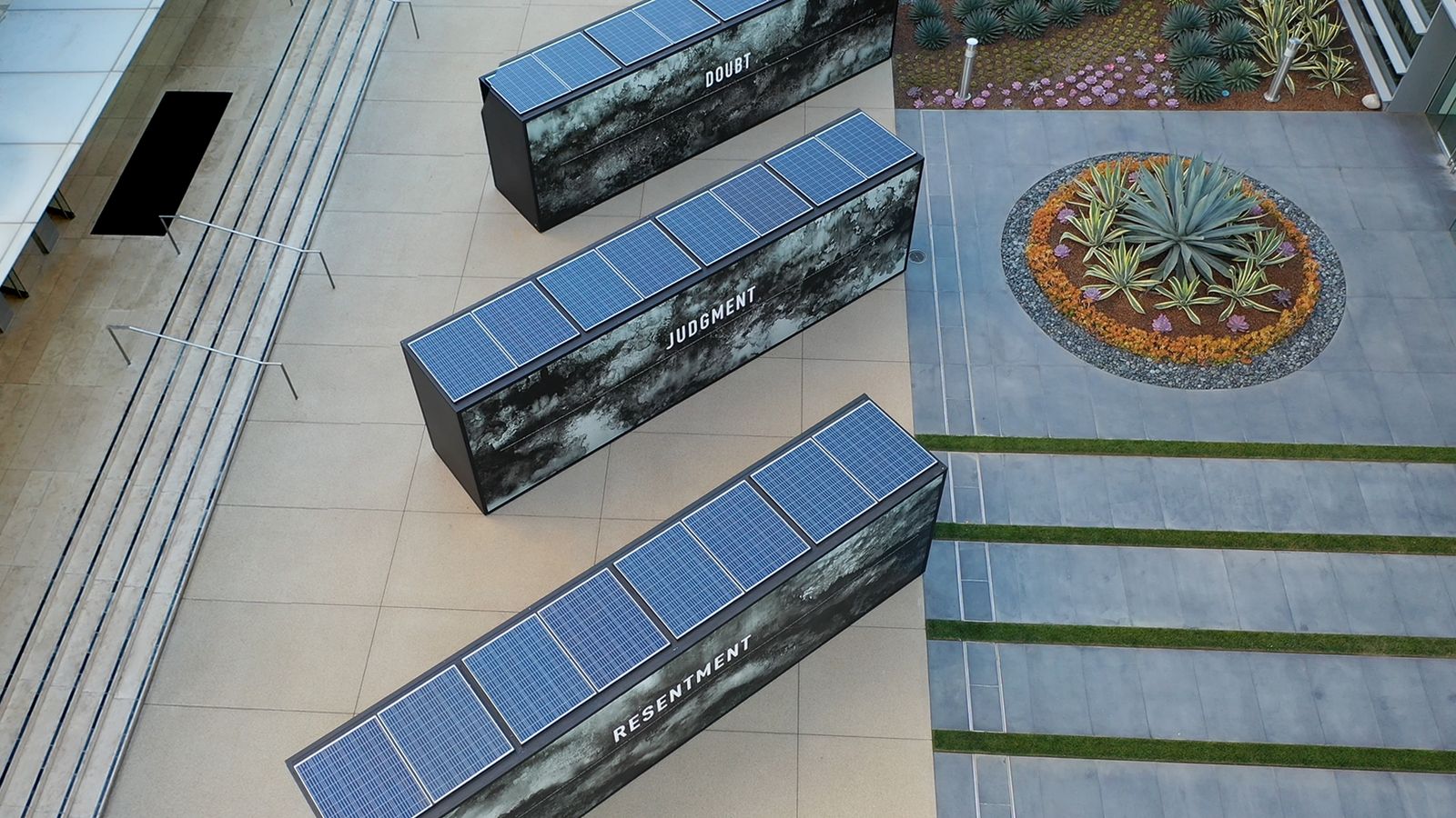 Annenberg exterior light boxes in a big size made of aluminum and acrylic with solar panels