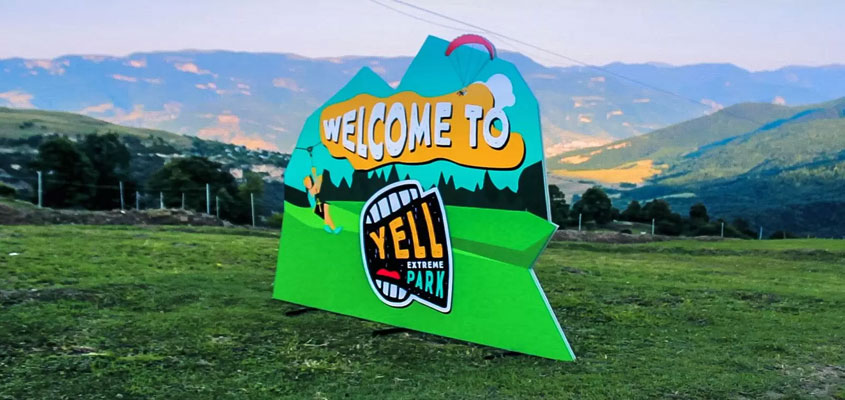Branded outdoor even sign idea from Yell Extreme Park