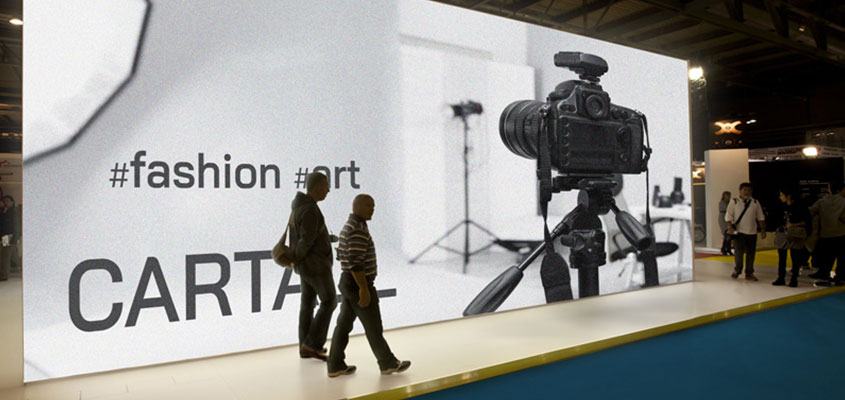 Trade show booth design tip showcasing Cartall fashion display