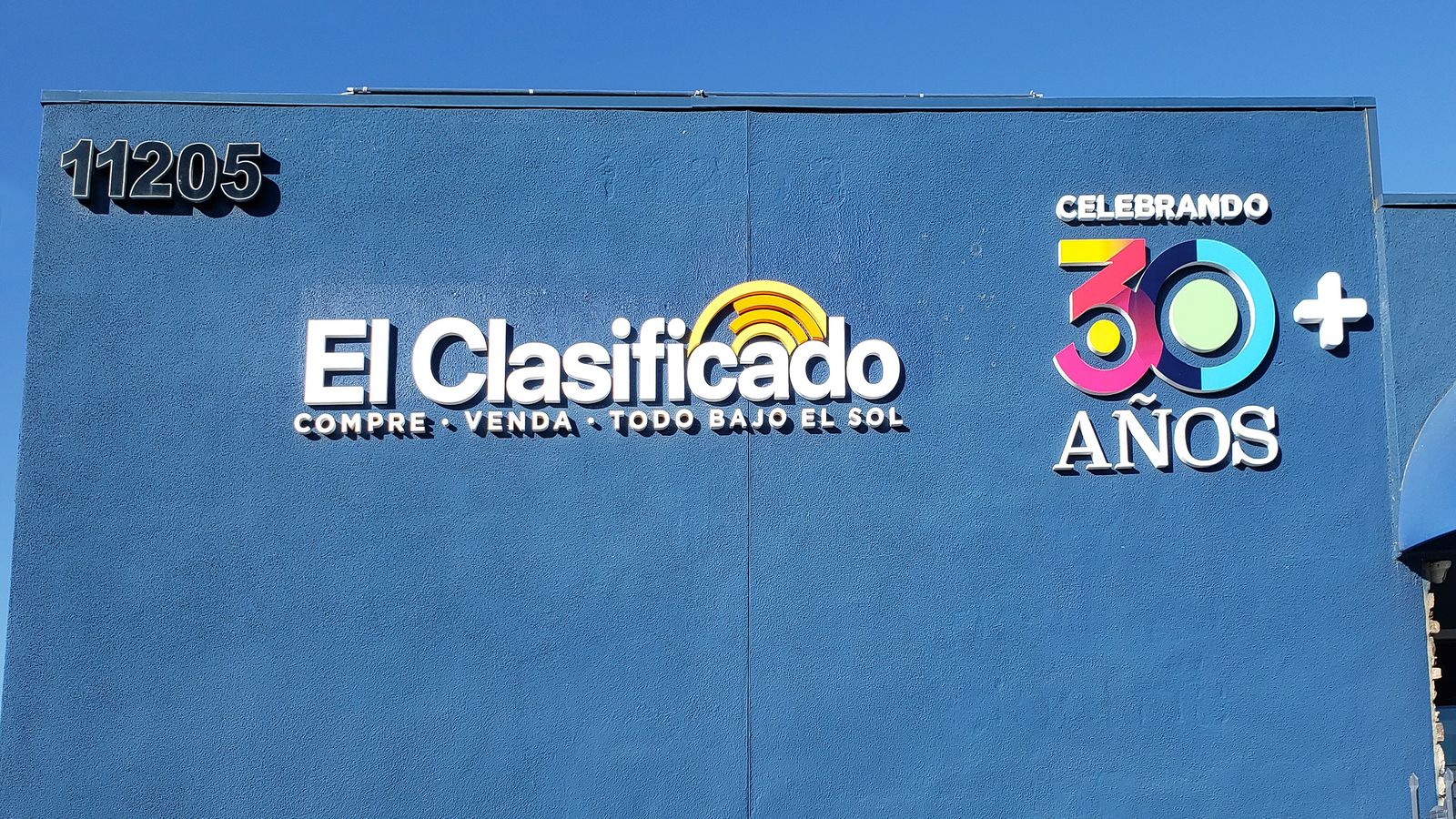 El Clasificado 3d signs painted in bright colors made of PVC for exterior branding