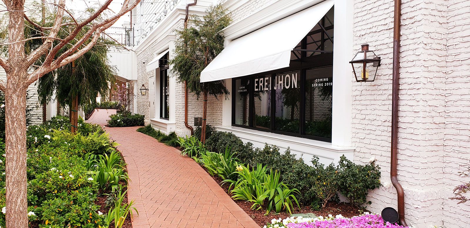 Erewhon vinyl lettering