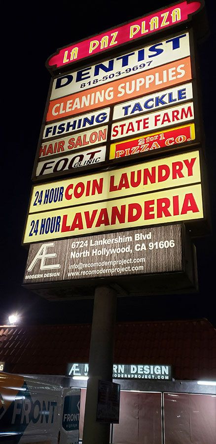 light up pylon sign