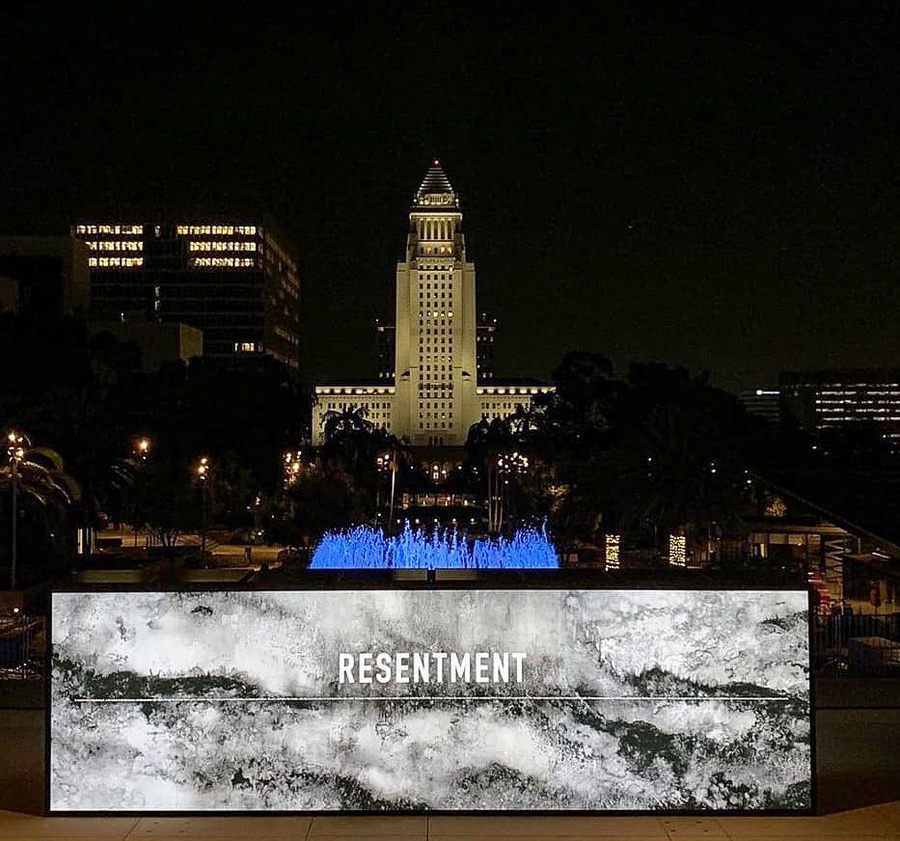 Annenberg event venue with illuminated stand-Frontsigns