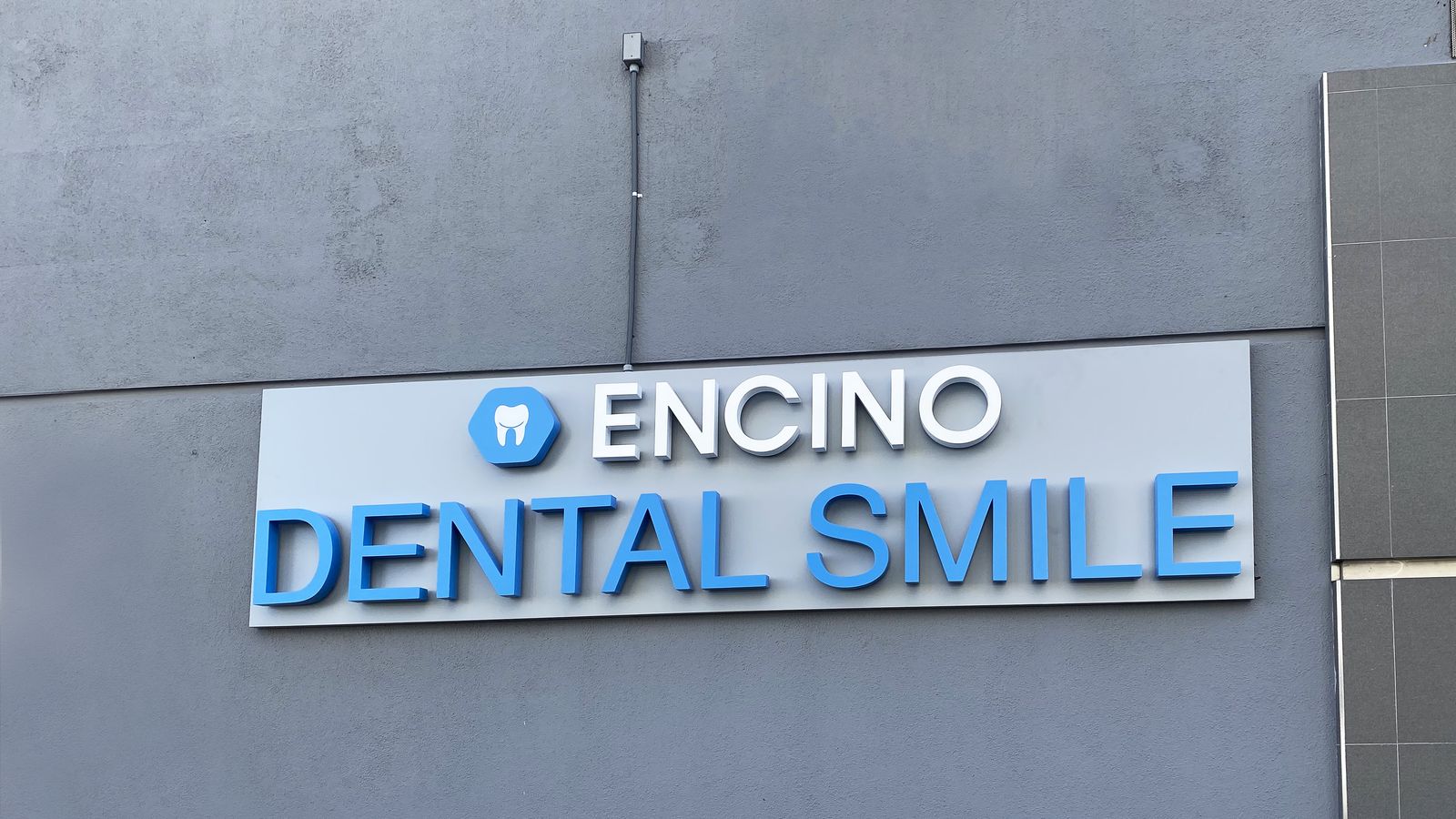 Encino light up sign