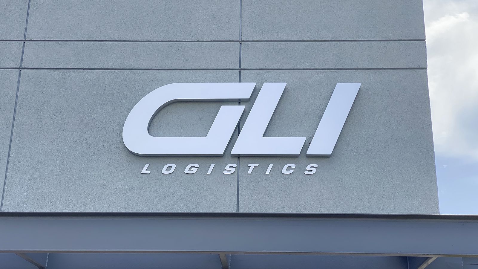 GLI Logistics 3d sign in a big size displaying the brand name made of aluminum and acrylic