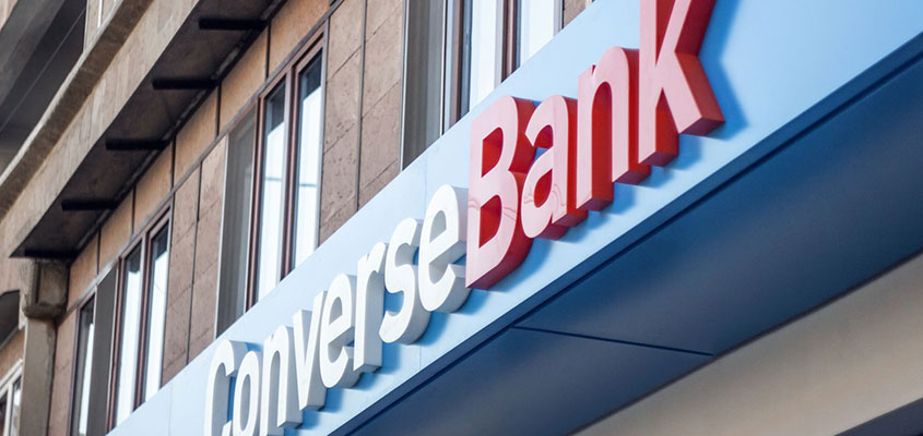 Outdoor bank promotion idea from Conversebank