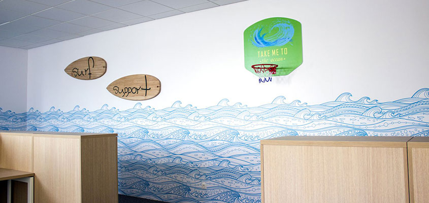 Fun sport style corporate office wall design elements