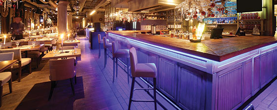 restaurant bar seating area design idea