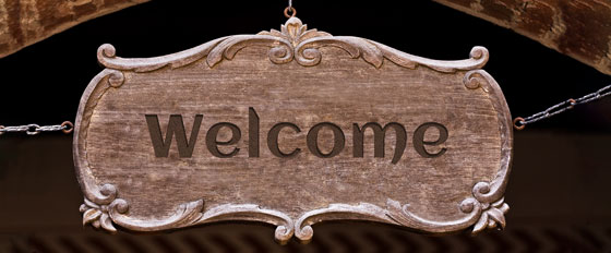 Welcome wooden hanging welcome note