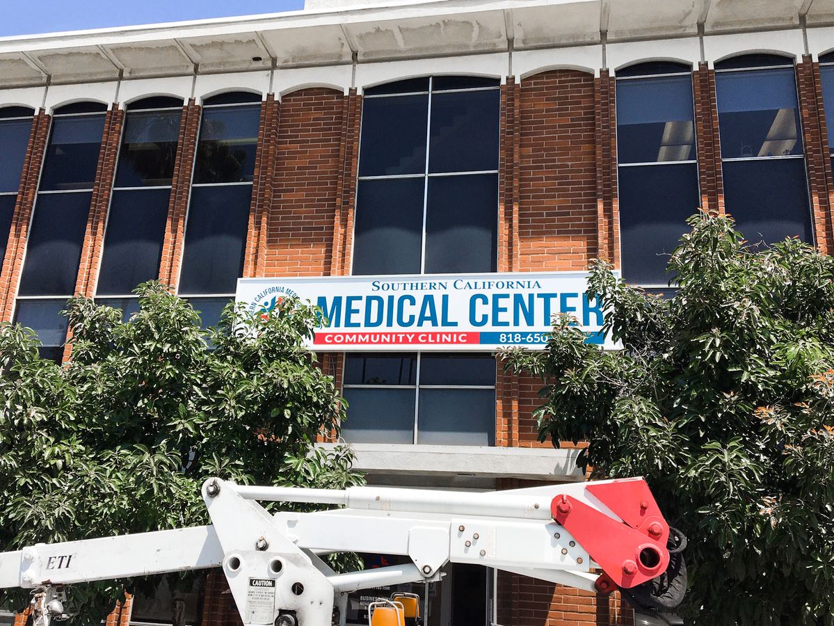Southern California Medical Center light box sign in a large size made of aluminum and acrylic