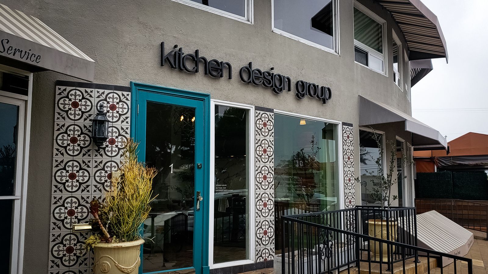 kitchen design group sign