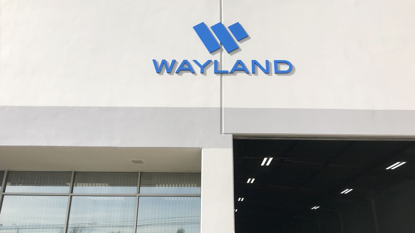 Wayland 3d acrylic letters and logo sign painted in blue color for outdoor branding