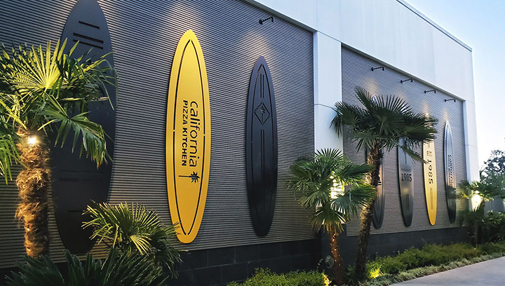 California Pizza Kitchen restaurant signs shaped like surfboards made of aluminum for branding