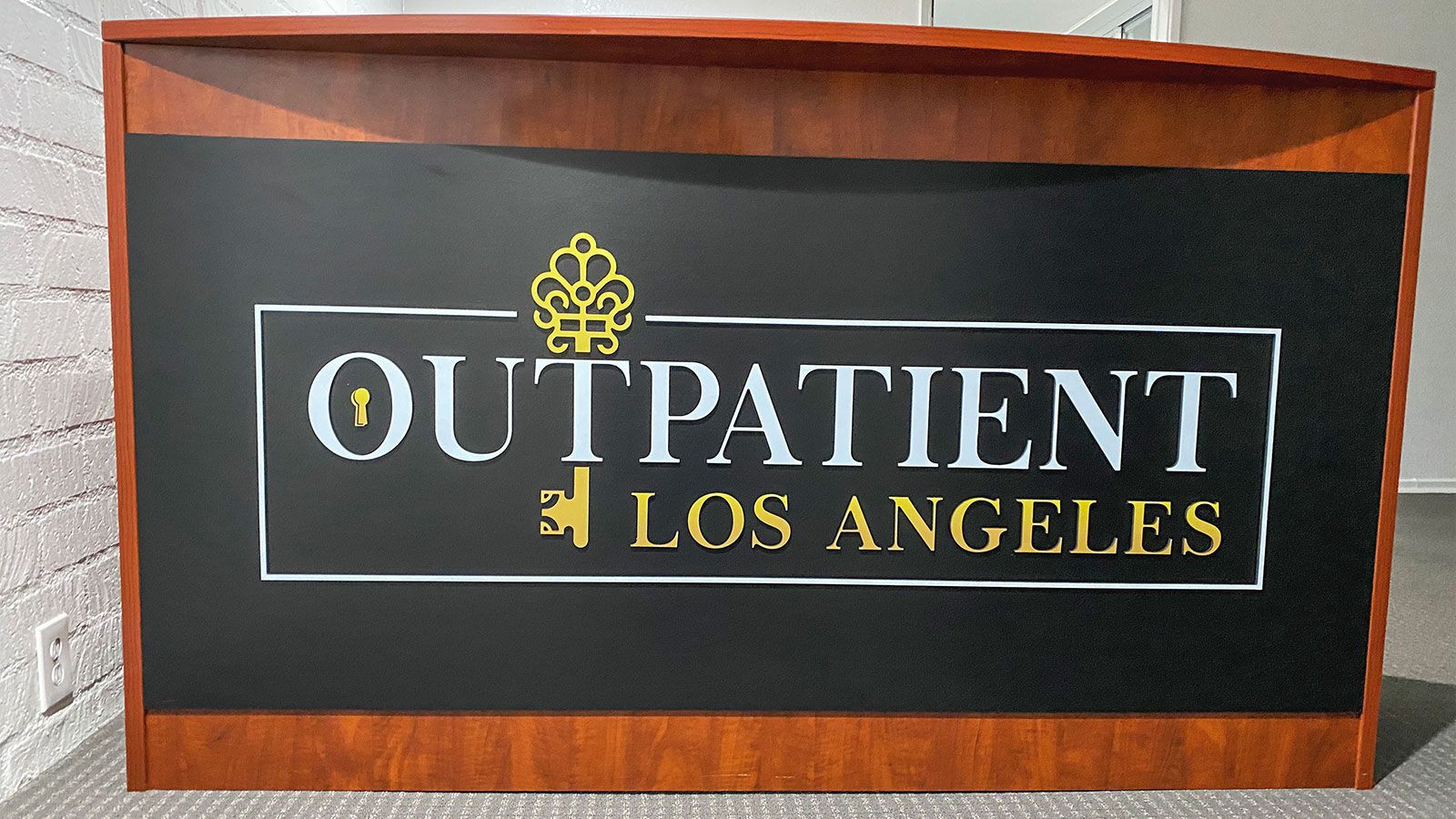 Outpatient pvc sign