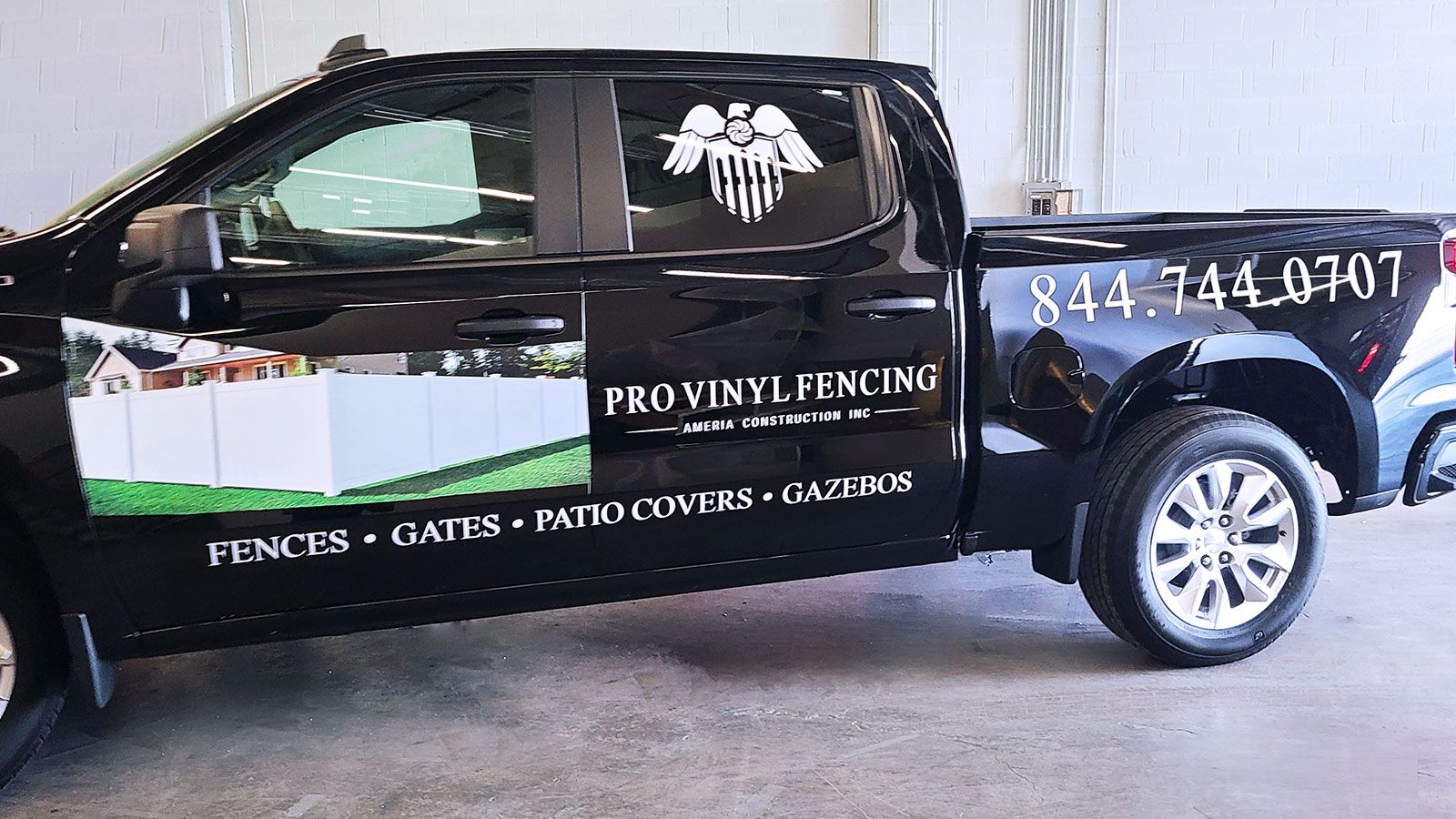 Provinyl fencing car decal