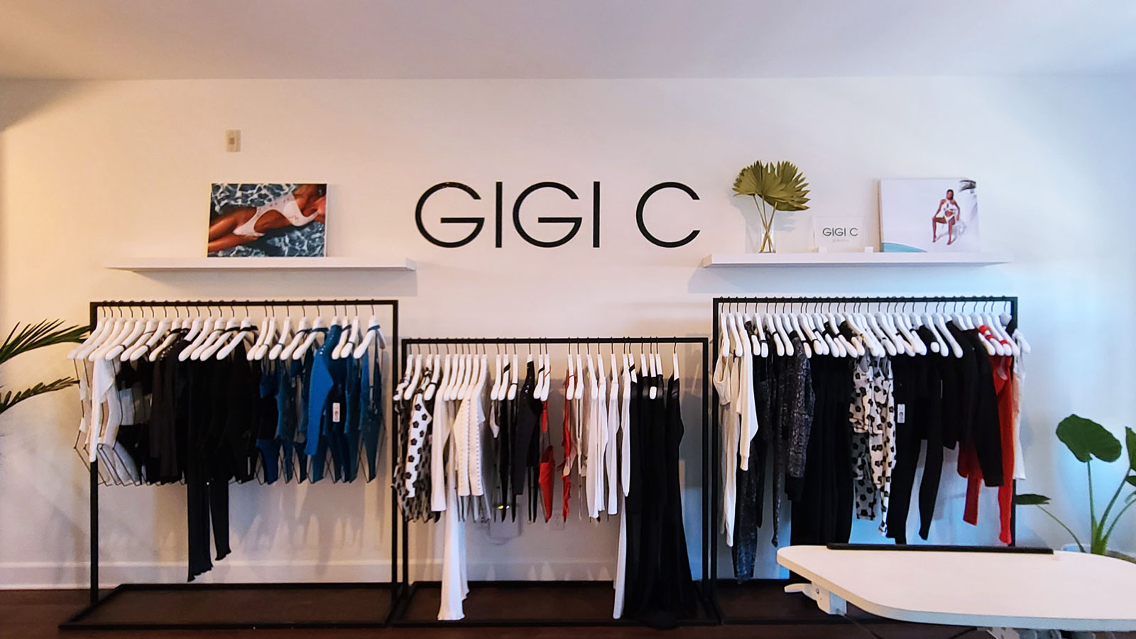 GIGI C Store Vinyl Lettering