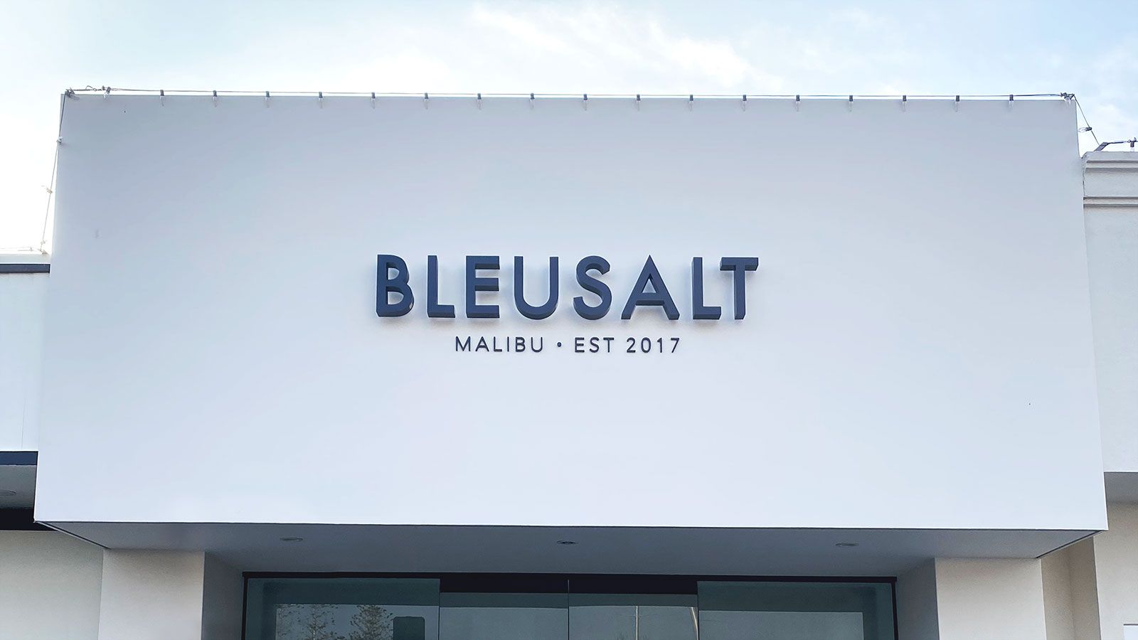 Bleusalt storefront 3d letters