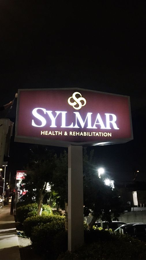 sylmar lighted pylon sign