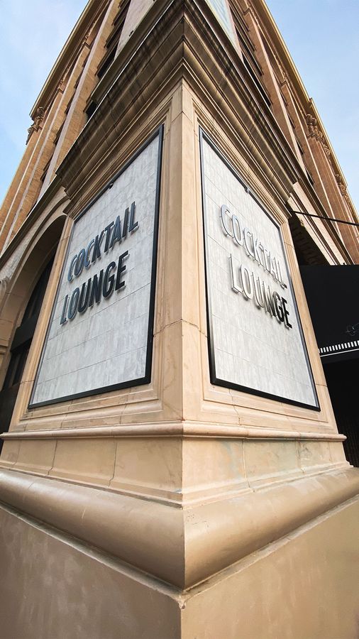 Cocktail Lounge building 3d letters