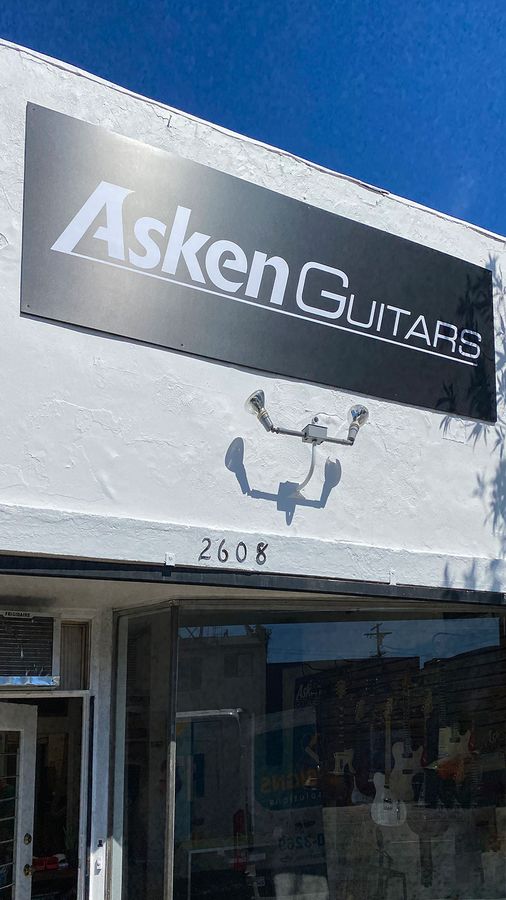 Asken guitars store sign