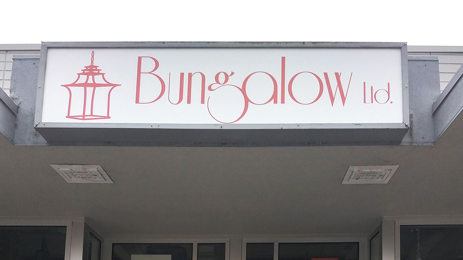 Bungalow ltd light box sign