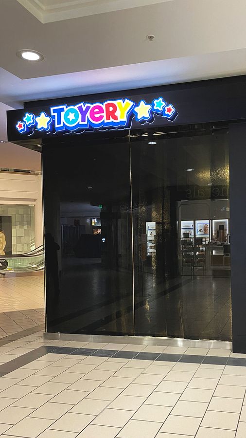 Toyery light box sign