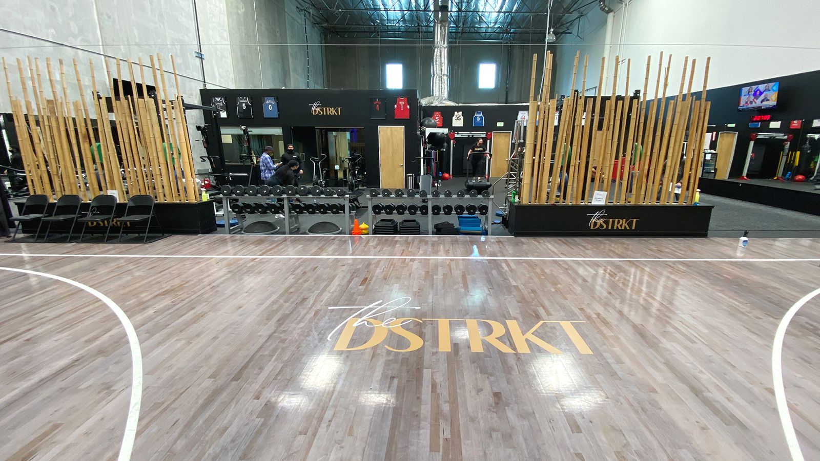 the dstrkt floor decal