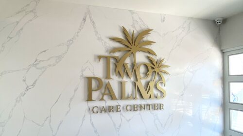 two palms indoor 3D letters