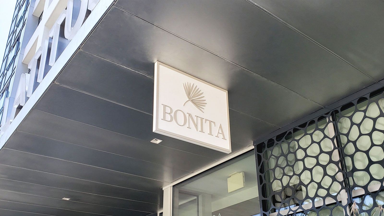 Bonita double-sided sign