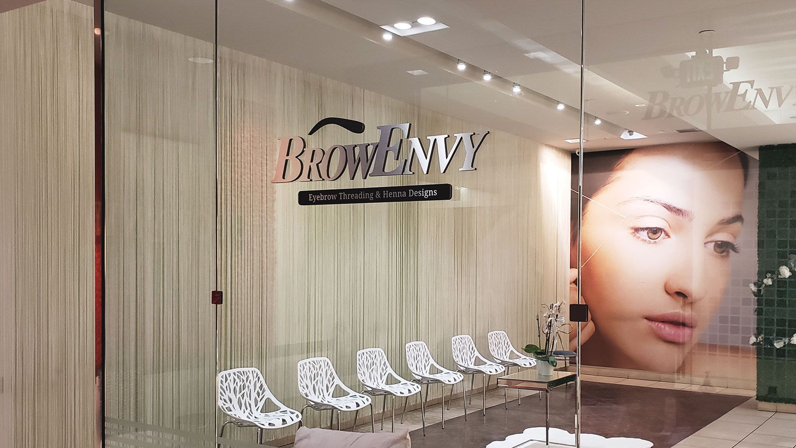 Brow Envy ultra board sign