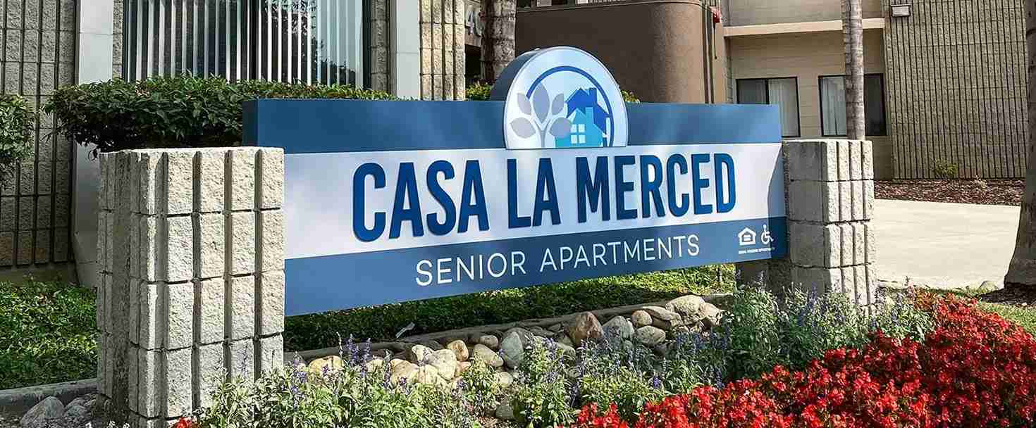 Casa La Merced archutectural signage in a monumental style using aluminum, PVC and opaque vinyl