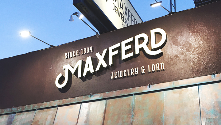 Maxferd outdoor sign with brand name channel letters made of aluminum and acrylic