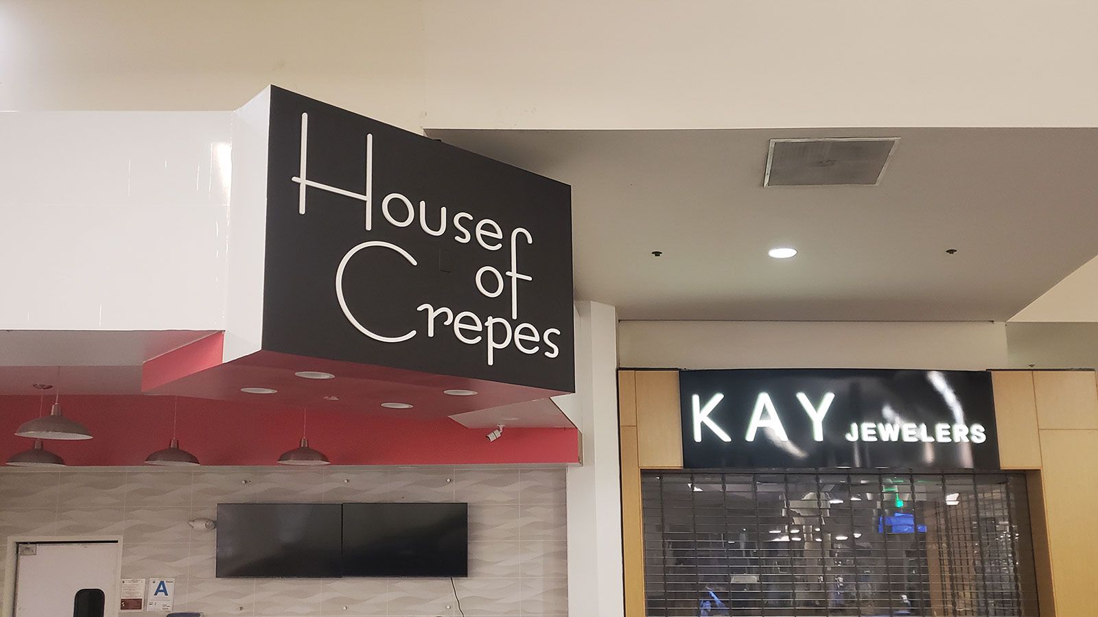 house of crepes 3d letters