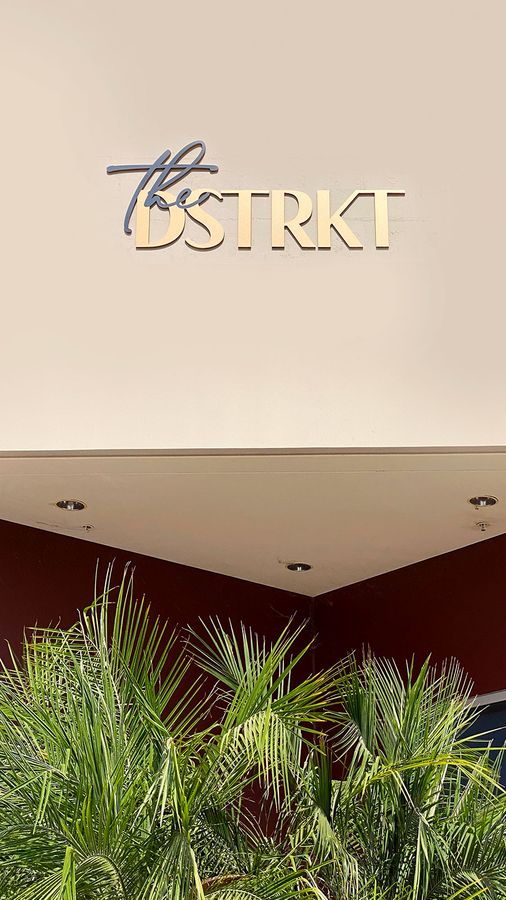 the dstrkt fieldhouse 3d letters