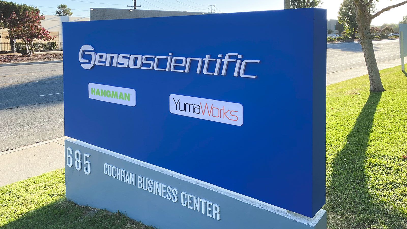 Sensoscientific architectural sign