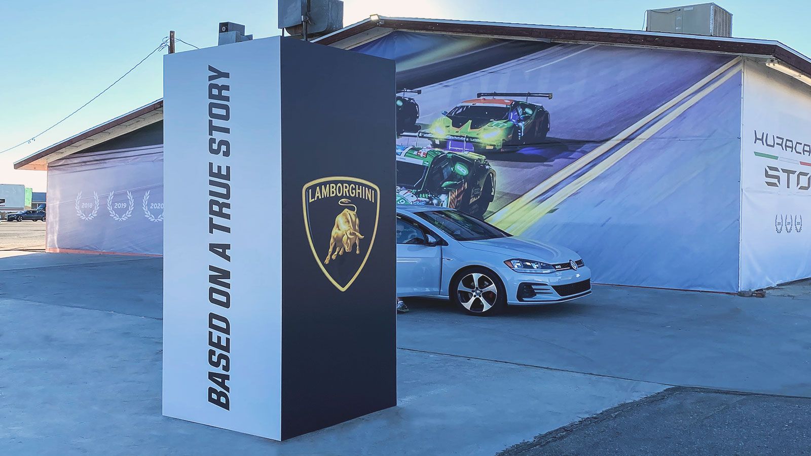 Lamborghini dibond stand