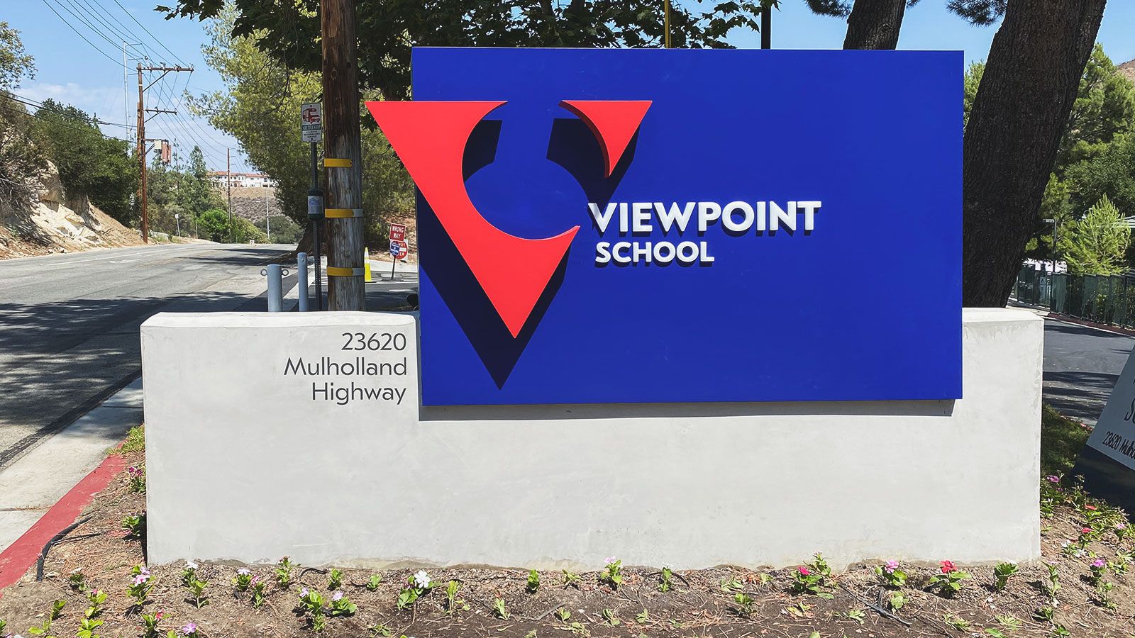 viewpoint school monument signage