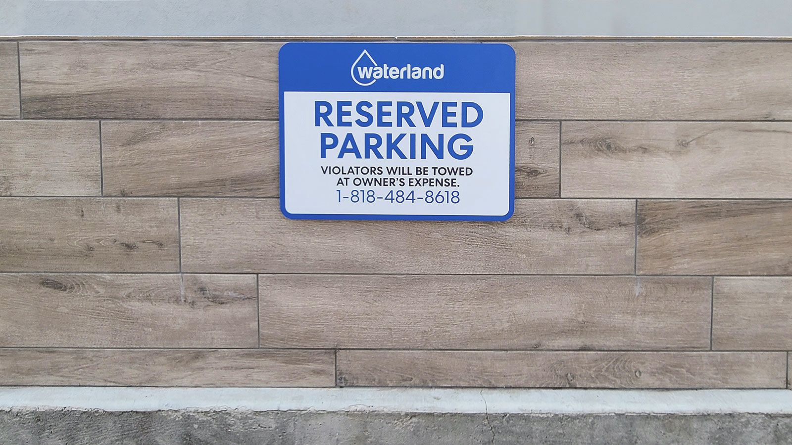 Waterland dibond parking sign