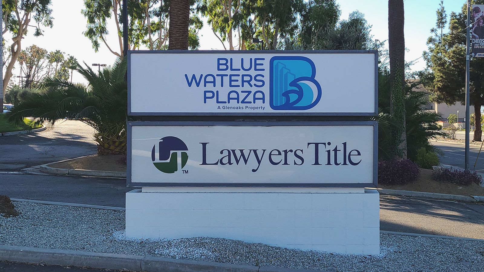 blue waters plaza monument sign